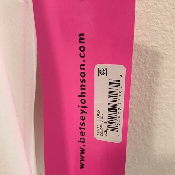 NWT Betsey Johnson  Crepe Dress with Ruffled Hem - Picture 5 of 7